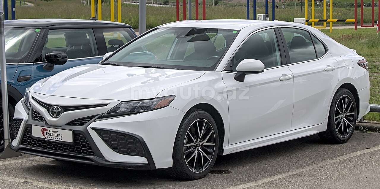 Toyota Camry 2021